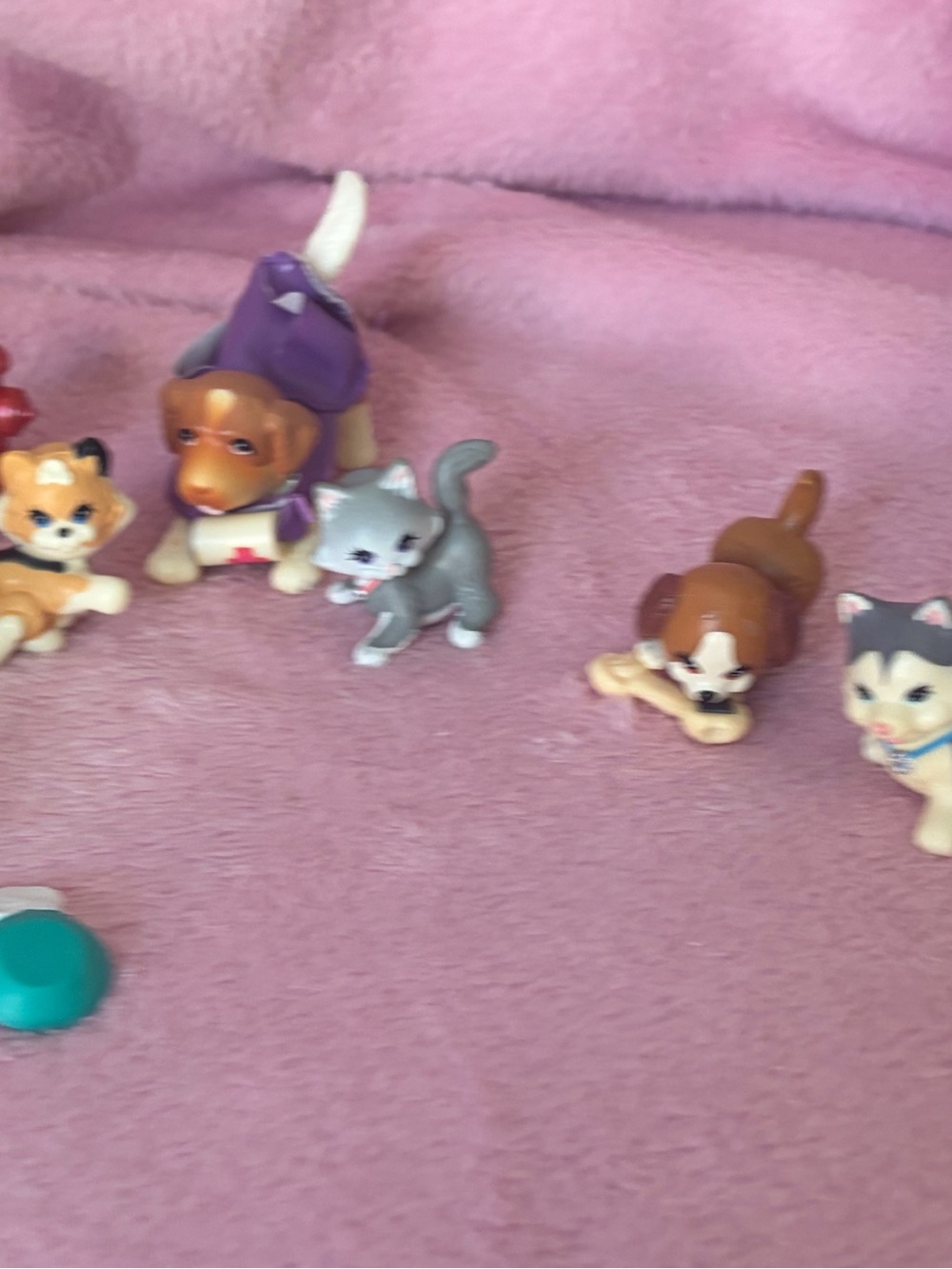 Large lot of vintage Kenner littlest pet shops ( pets and accessories!!!) - Picture 9 of 9